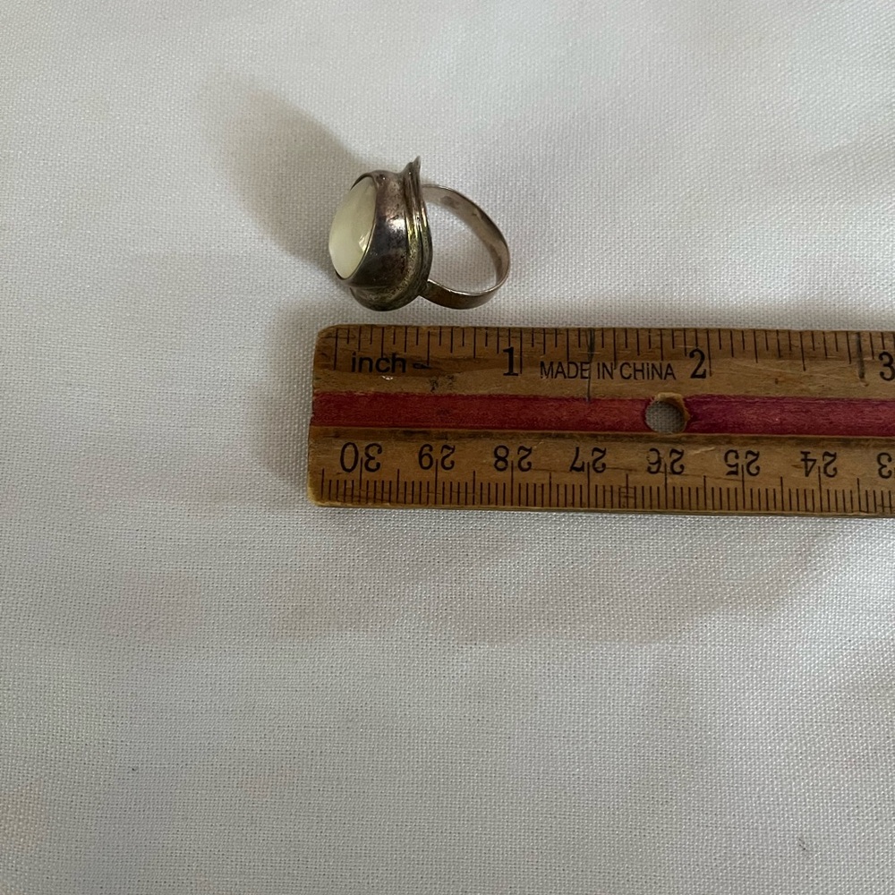 Elegant Silver costume Ring with White Stone